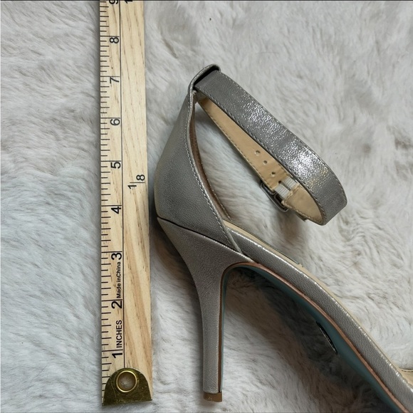 Betsey Johnson Wedding Shoes Size 10 Bridal Rhinestone Pearl Embellished - Picture 12 of 12